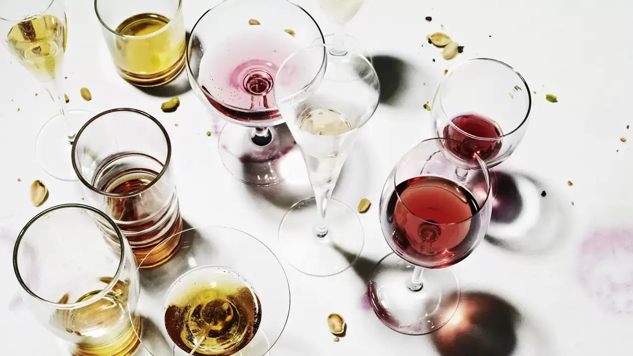 Γιατί δεν πρέπει να πίνετε αλκοόλ ενώ παίρνετε αντιβιοτικά;